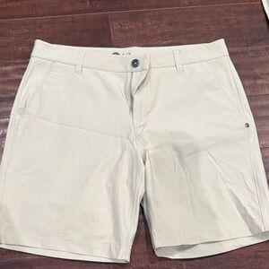 Vuori Men's khaki Flat Front Shorts